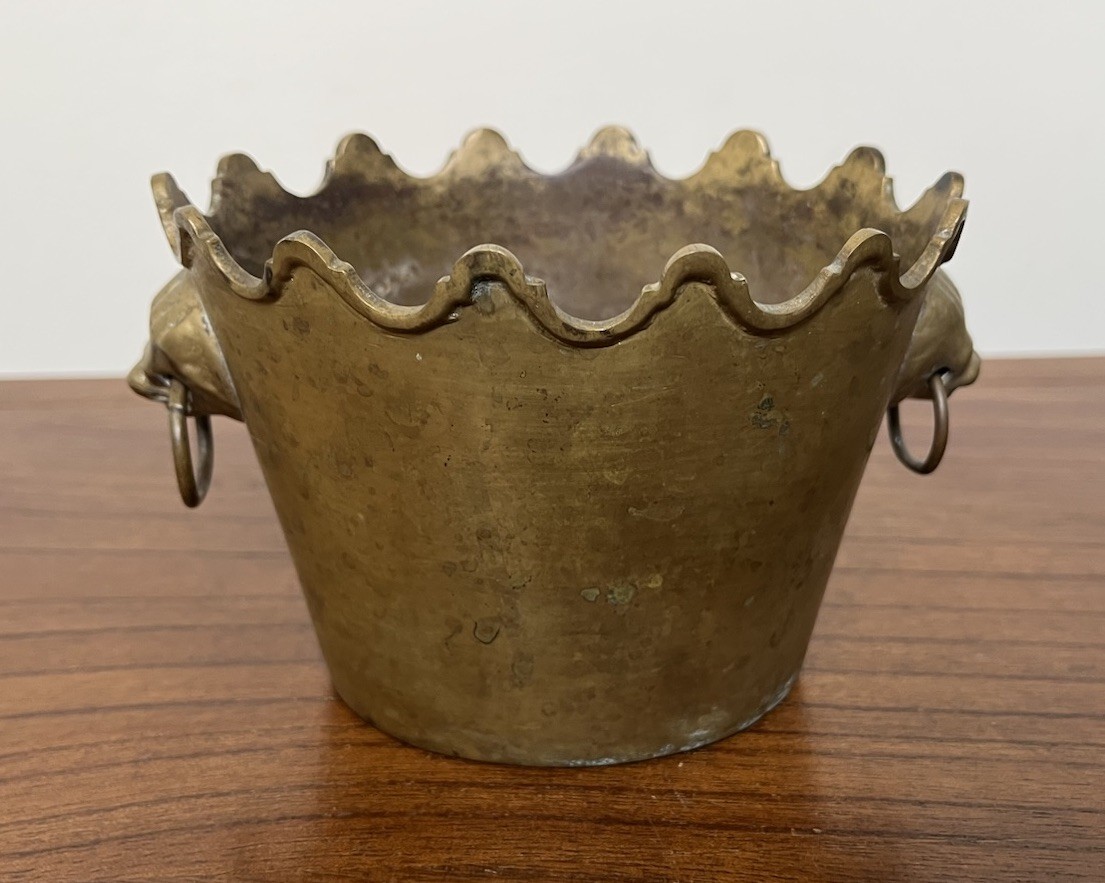 Vintage 1950s Solid Brass Scalloped Cache Pot w Lionhead Handles VTG