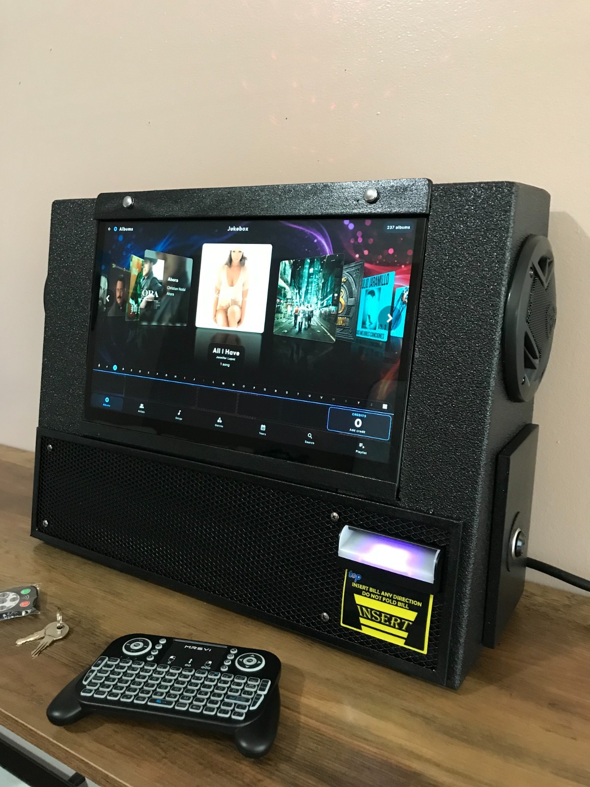 Jukebox music machine Stand Alone Touch Screen System, bar /restaurant, club