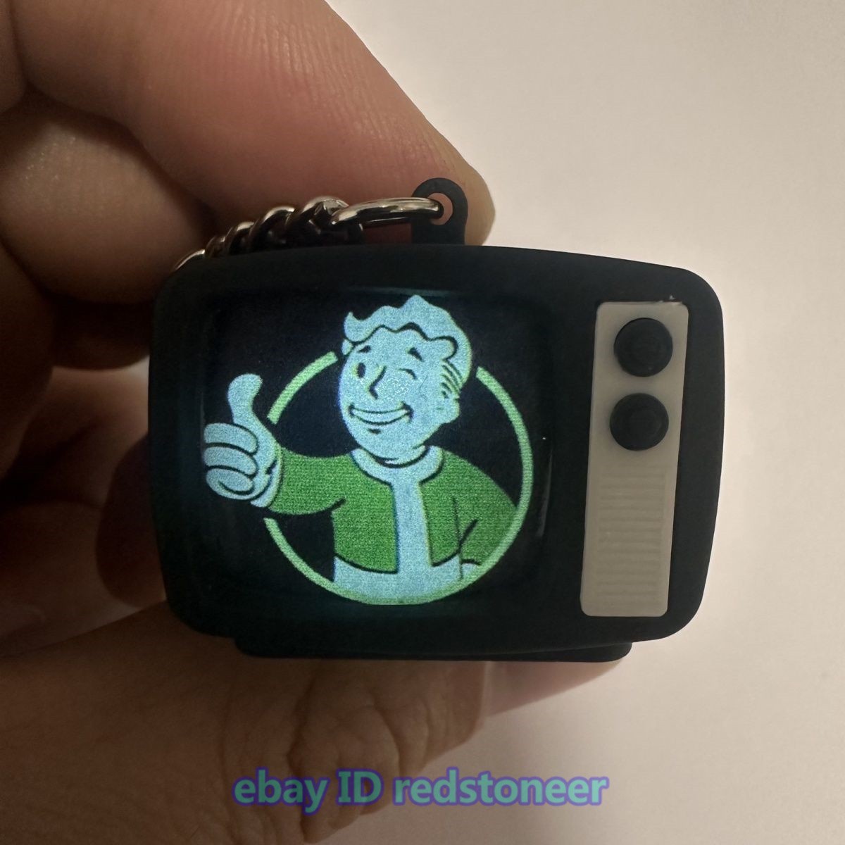 Fallout 4 Pip-Boy LED Light-Up and Sound-Up Keychain Prop Model Collection