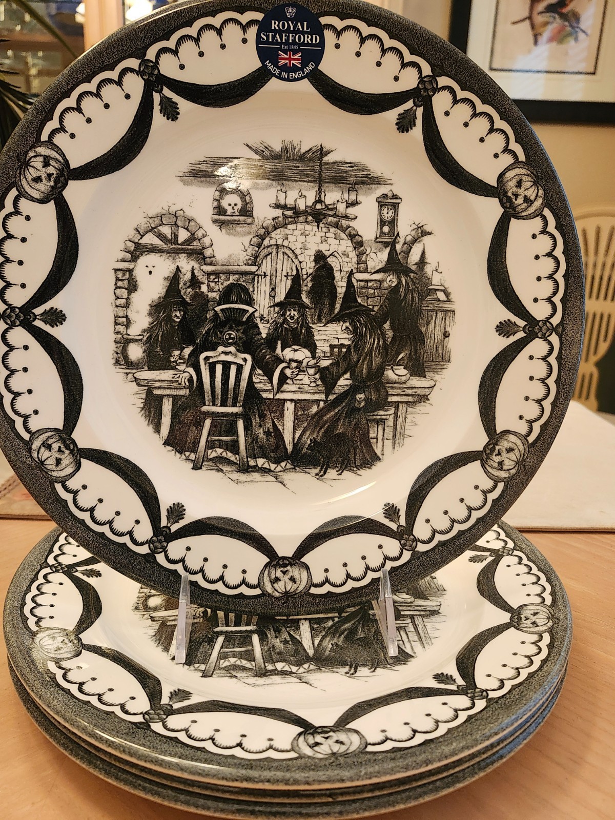 ROYAL STAFFORD WITCHES GATHERING SET OF 4 DINNER PLATES HALLOWEEN COVEN RARE
