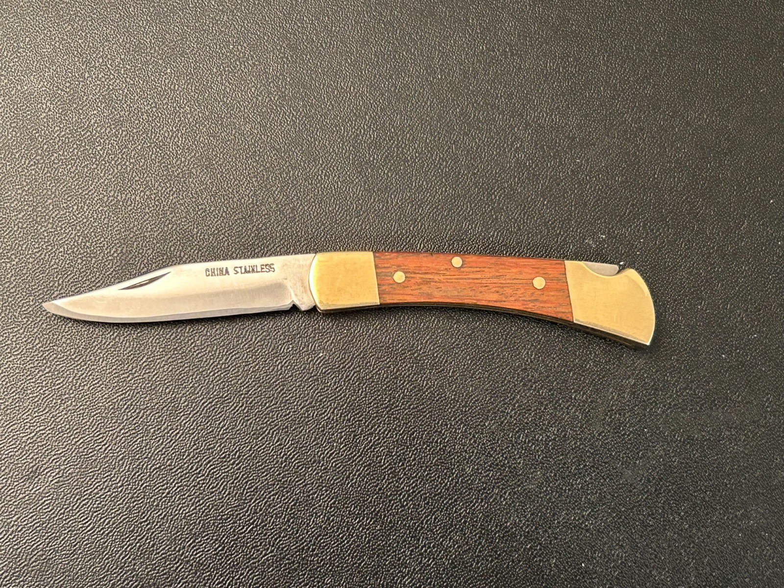 Vintage IOA Lockback Pocket Knife 2.25″ Brown-Camp Hardware Co Iowa Wood Brass