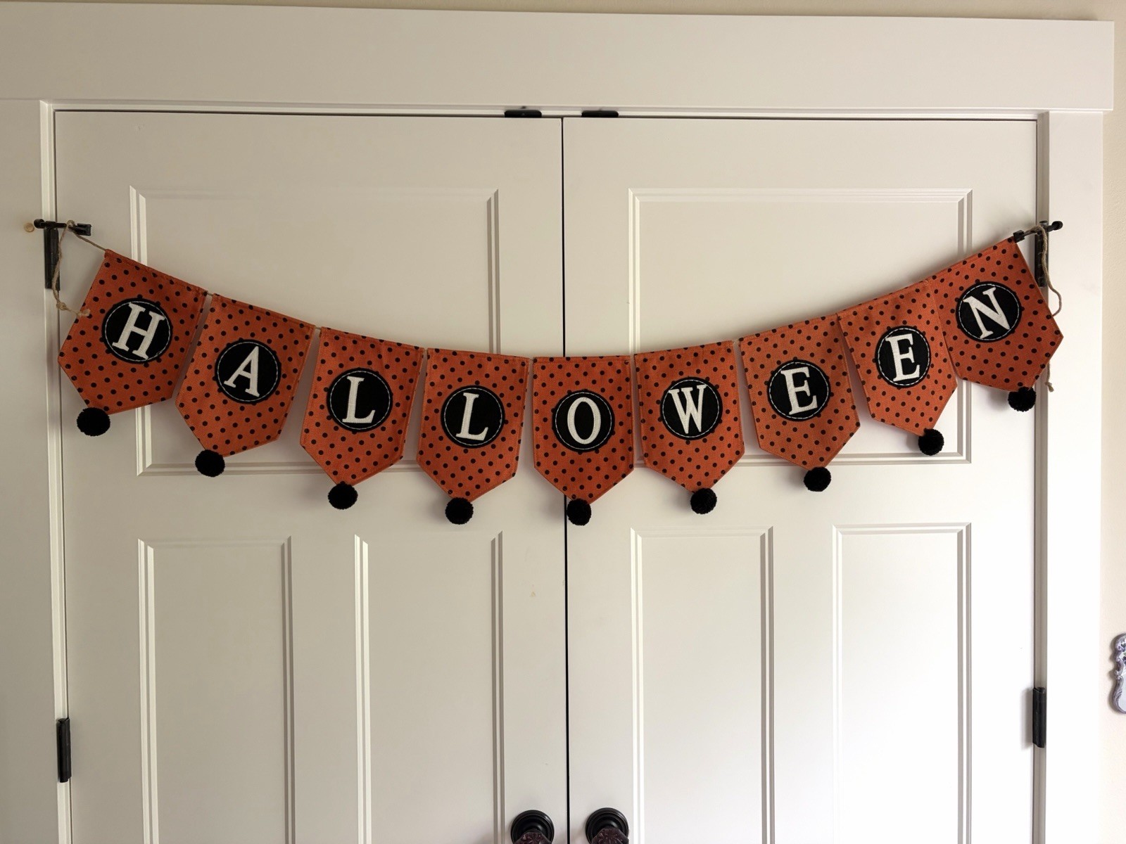Halloween 5’ Pendant Banner “HALLOWEEN” Garland w/Pom Poms | Orange & Black Dots