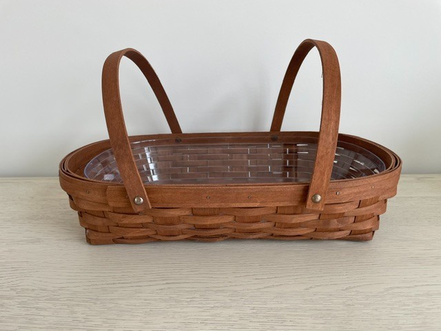 Longaberger 2007 Medium Oval Gathering Basket – Rich Brown & Protector – NEW