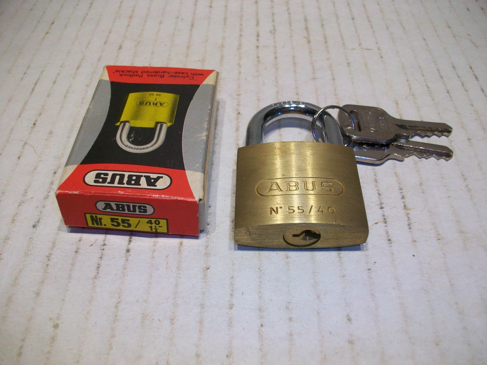 ABUS 55/40 Solid Brass Padlock with Hardened Steel Shackle NOS