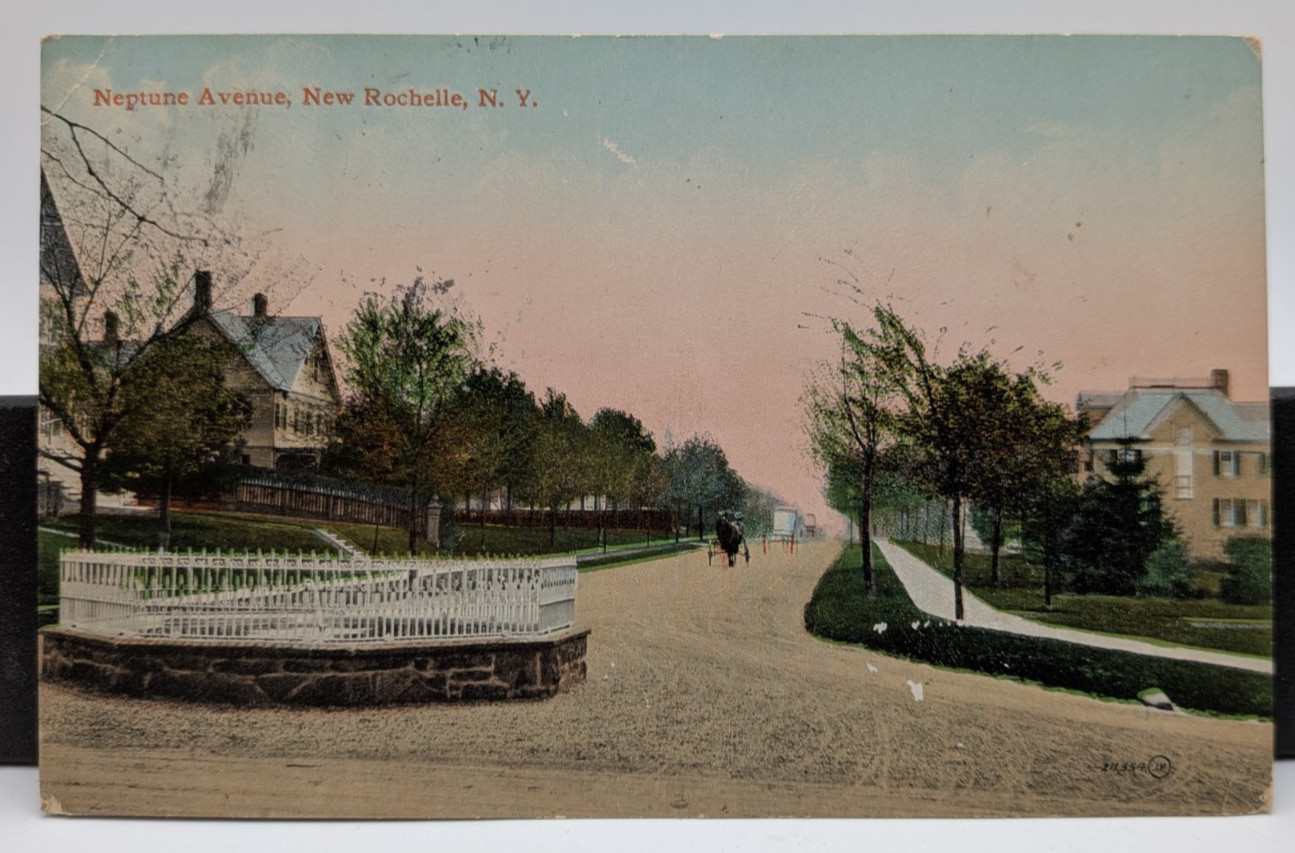Neptune Avenue, New Rochelle New York Postcard Posted c1911