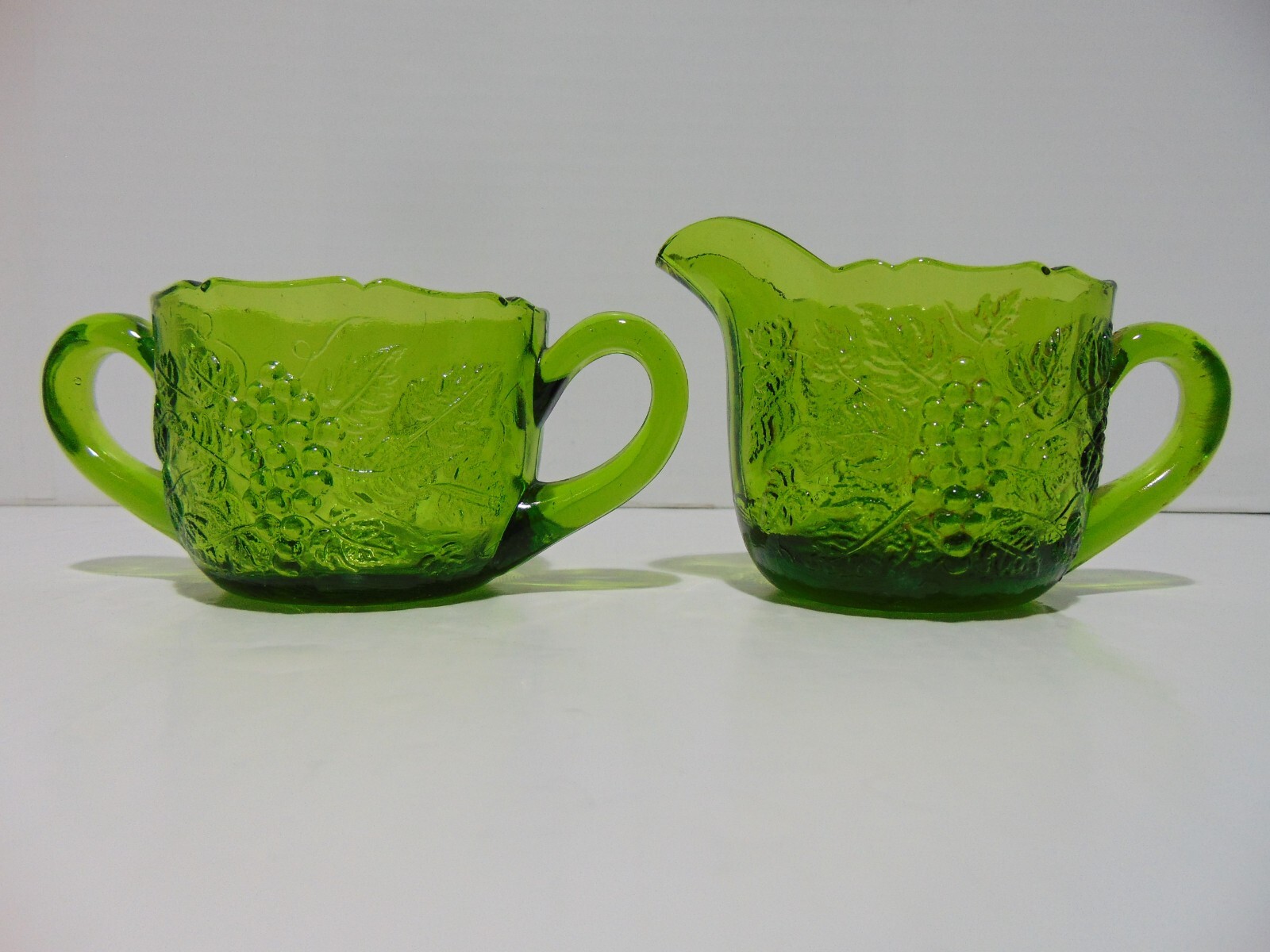 Smith Glass Creamer And Sugar Bowl Emerald Green Molded Grape Pattern