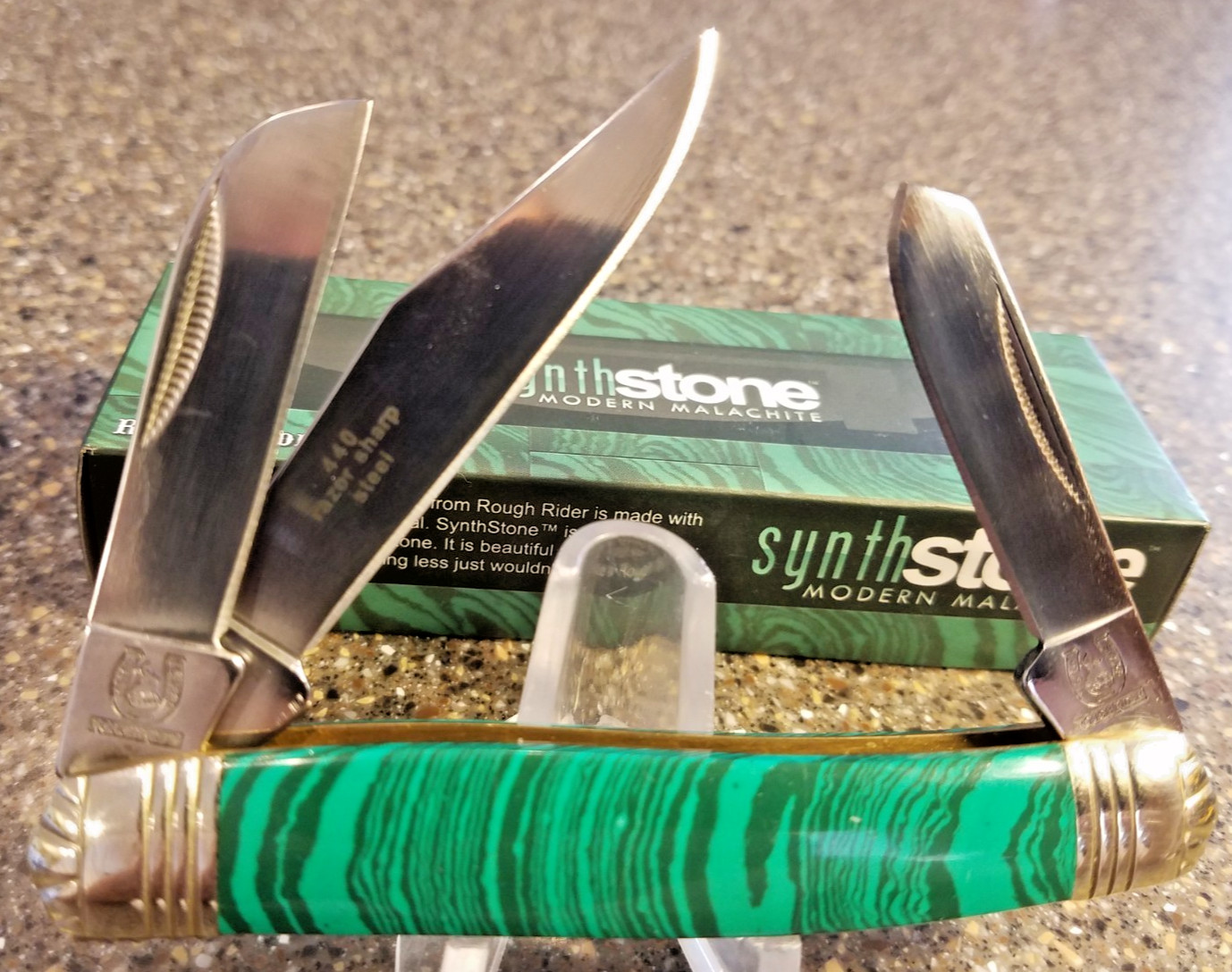 Rough Rider RR689 Green Malachite SynthStone Stockman, 3-7/8″, 3-Blades, BLEMISH