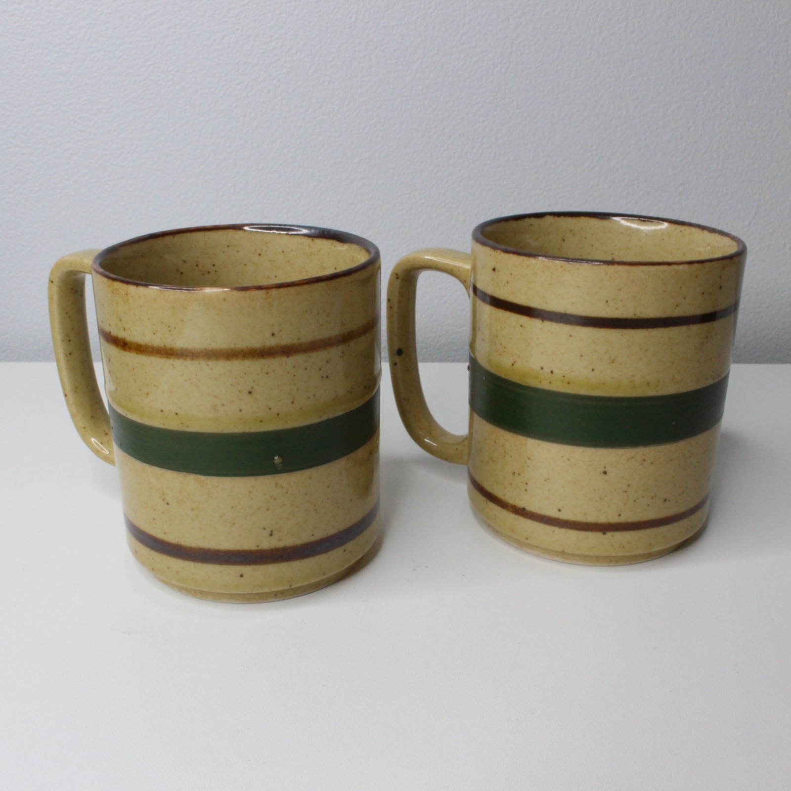 Set of 2 VTG Made In Japan Stoneware Espresso Mini Coffee Tea Mugs Hand Painted