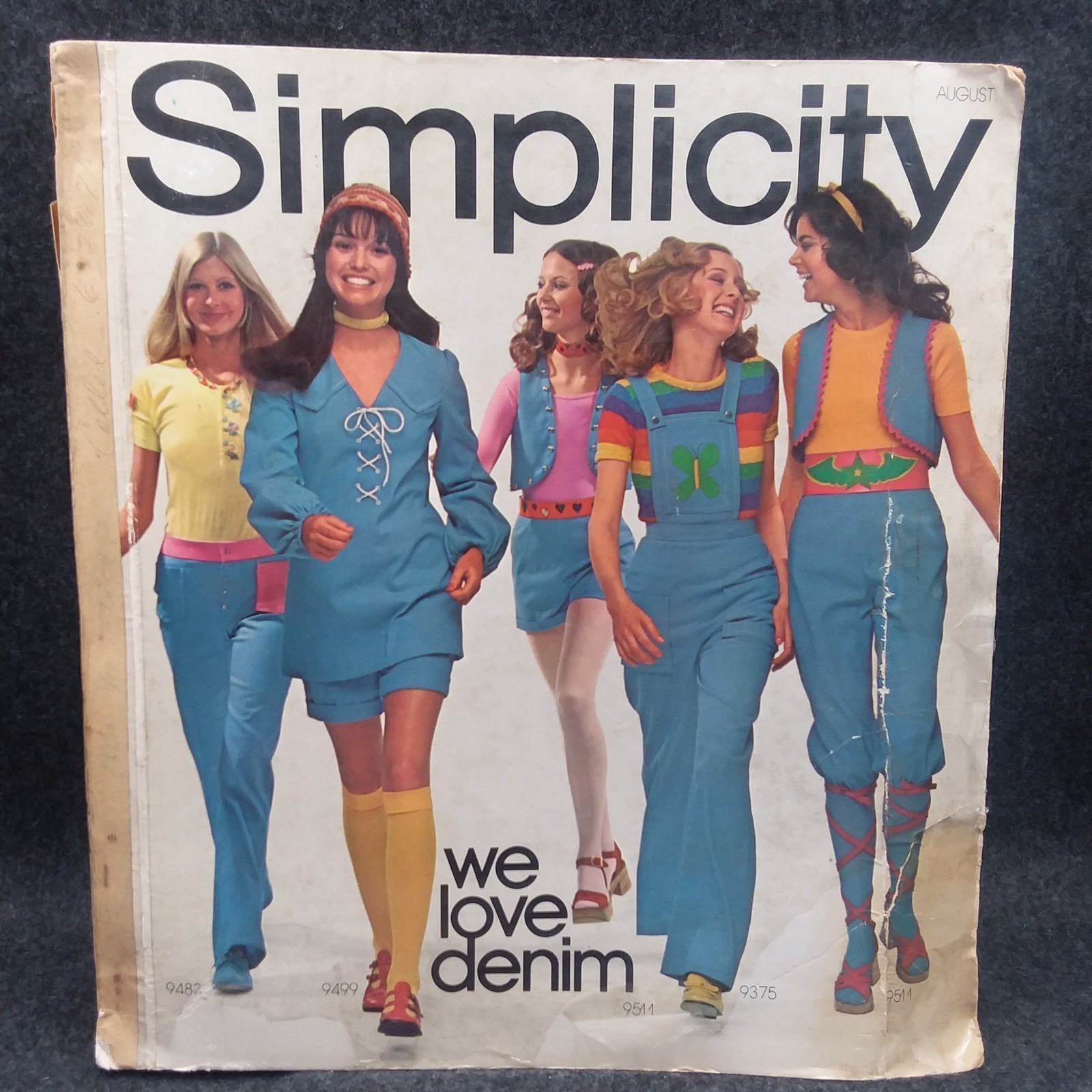 VTG 1971 Simplicity Sewing Pattern Catalog Magazine Groovy Retro Styles HTF READ