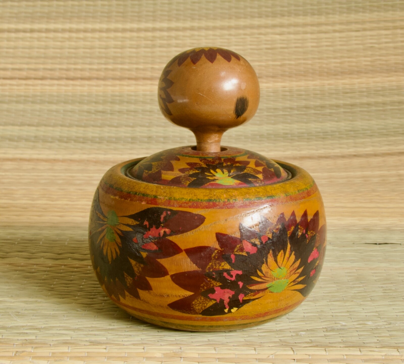 9.5cm(3.7″) Japanese Vint. Rare Ejiko Kokeshi Doll : signed Masakido (Hitokura)