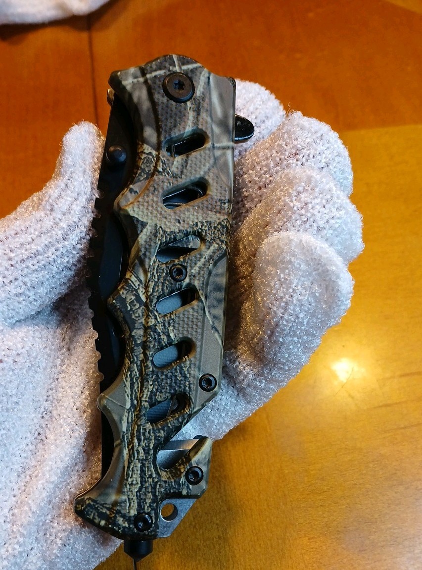 Rite Edge Folding Camouflage Pocket Knife With Glass And Seat Belt Cutter
