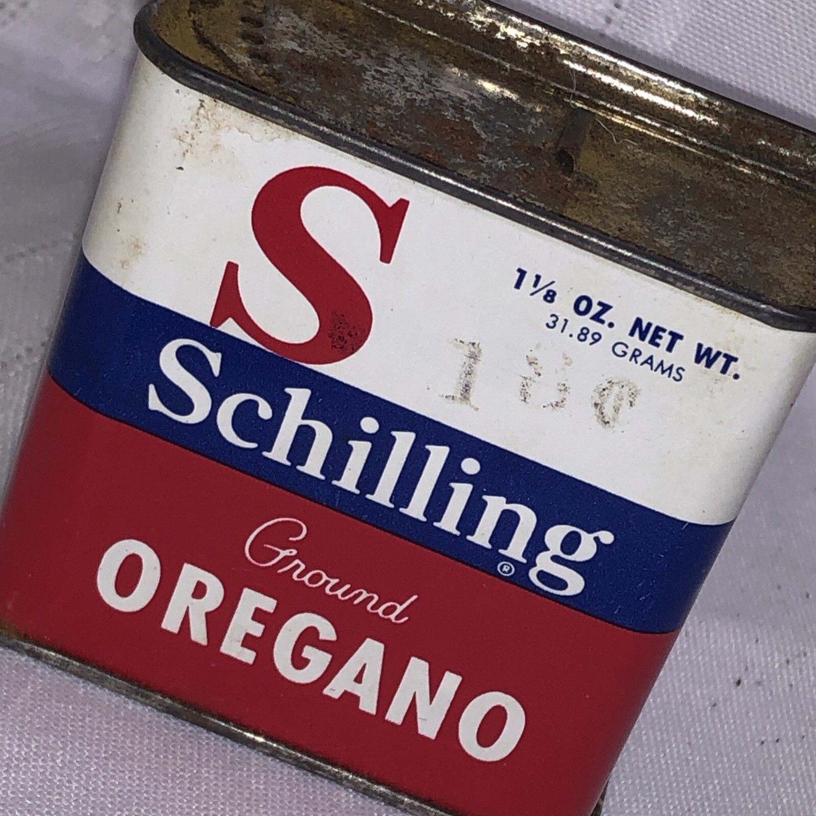 Vtg Schilling Oregano 1 1/8oz spice tin Baltimore Kitchen Mercantile Full