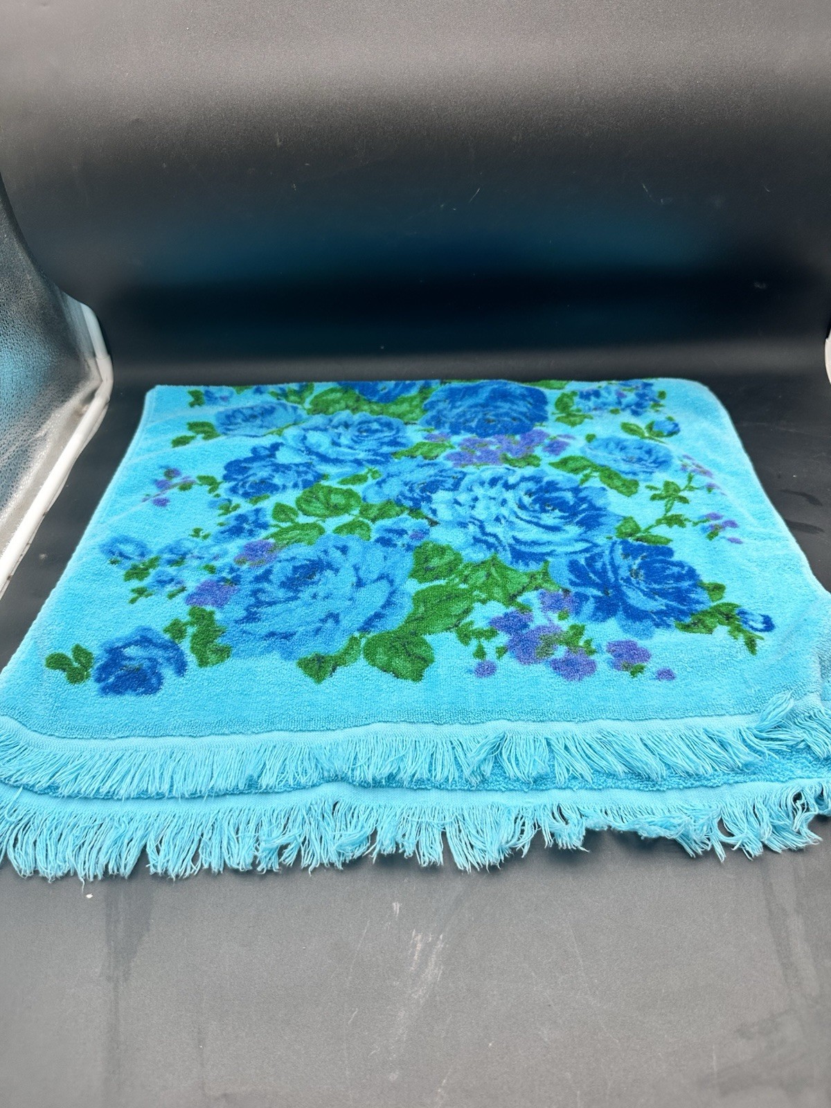 Vintage Cannon Bath Towel Sculpted Fringe Blue Roses 40×20” Made In USA