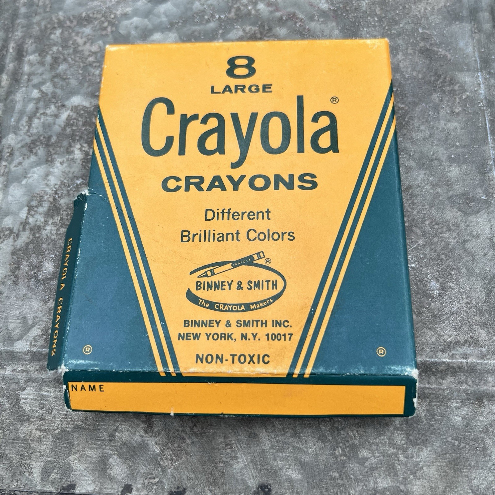 Vintage Crayola No 8 Large Crayons Box Binney & Smith 1970s NY 10017 Retro Prop