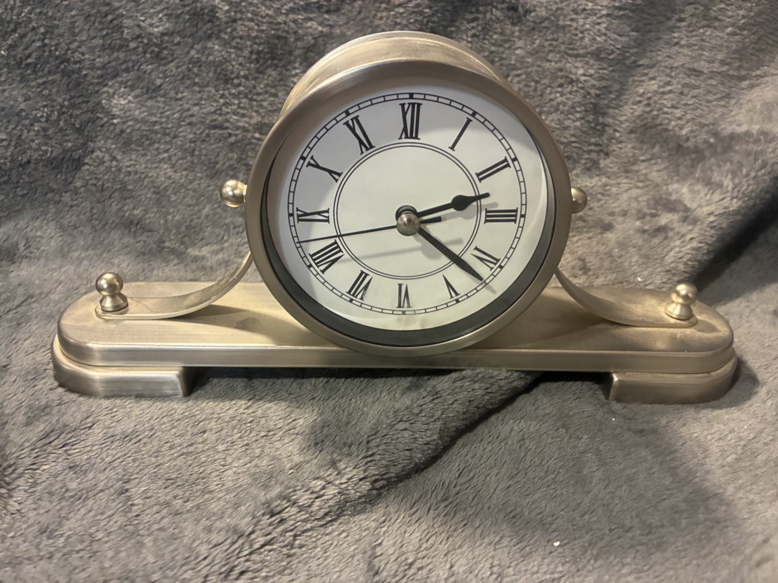 Mantle Clock