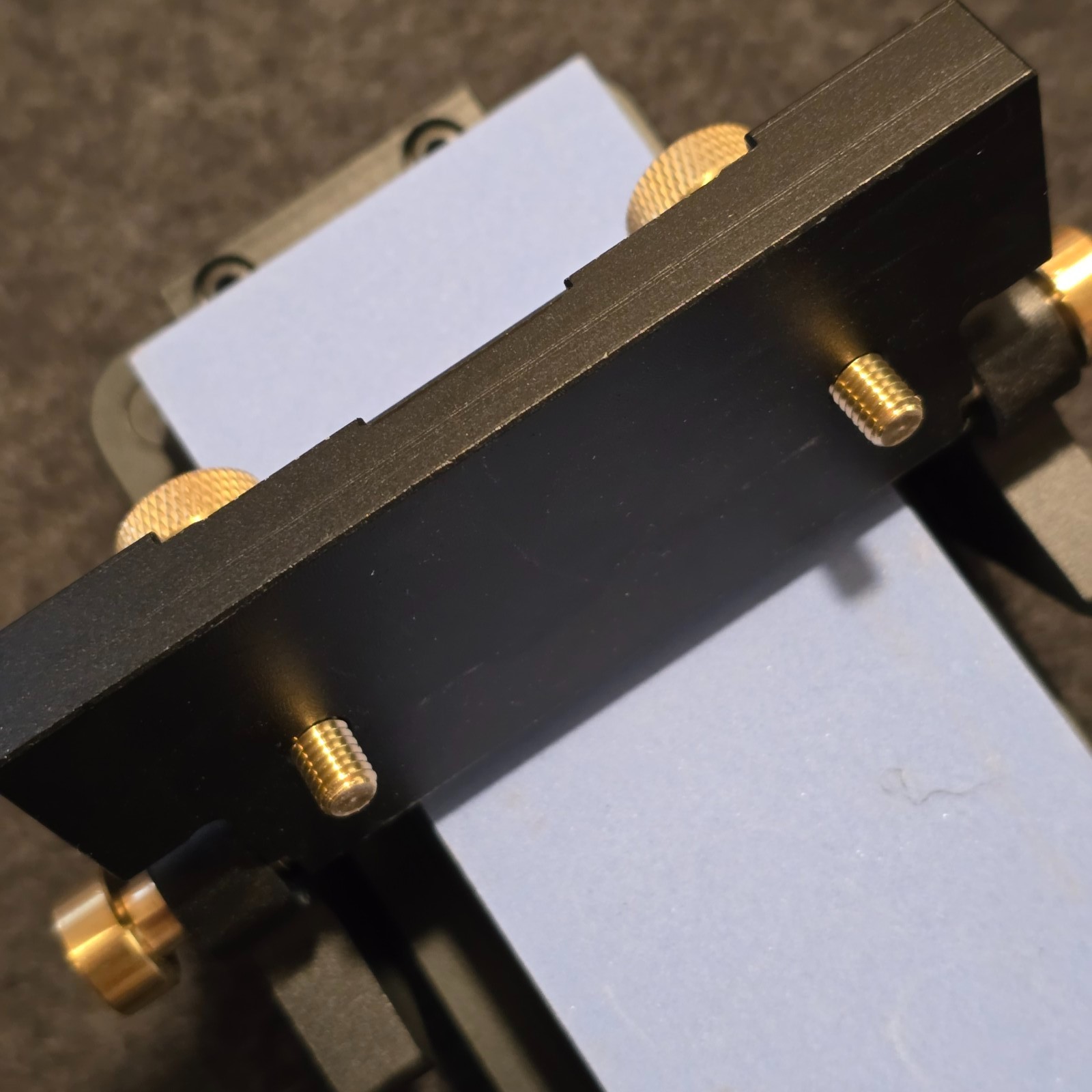SharpMate Chisel Iron Sharpening Jig Precision Precision Guide for Bench Stones