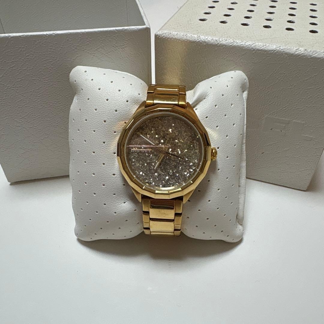Diesel Gold Watch Excellent Near Mint Leather Band for Ages 14+