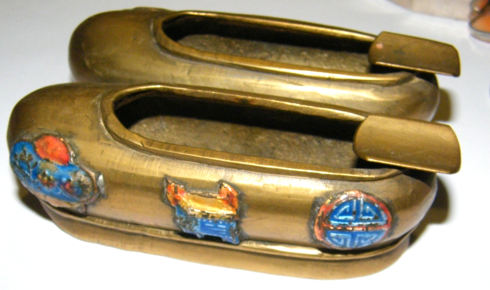 Vintage Solid Brass Double Ashtray designed as Chinese Shoes w. Enamel Accents
