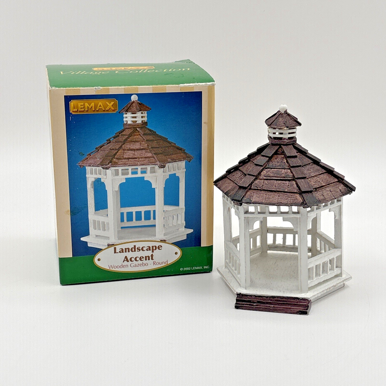 LEMAX Village Collection Wooden Gazebo Round #24817 In Original Box 2002