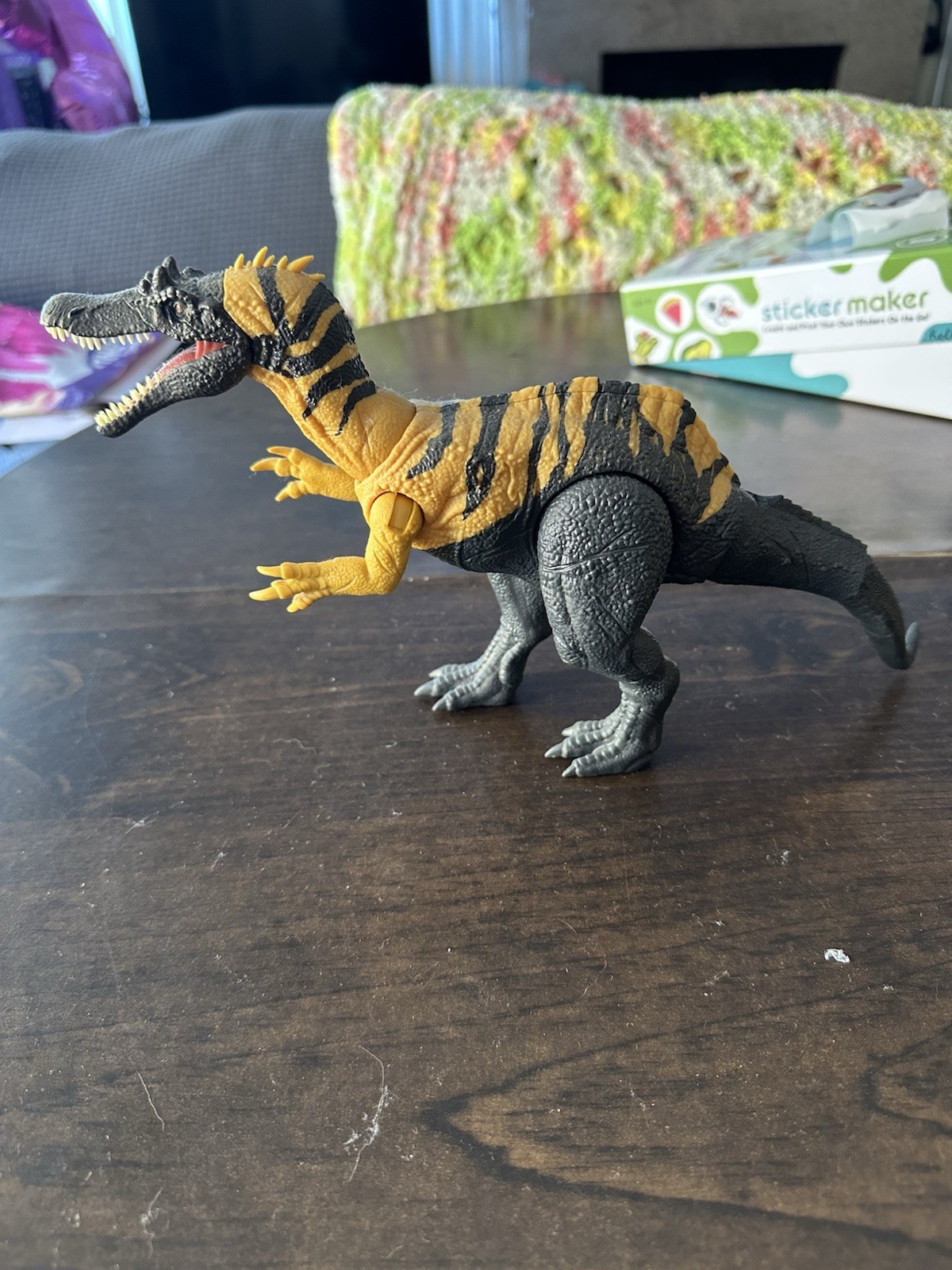 Mattel Jurassic World Dinosaur Ceratosuchops with Roar Sound & Attack Action