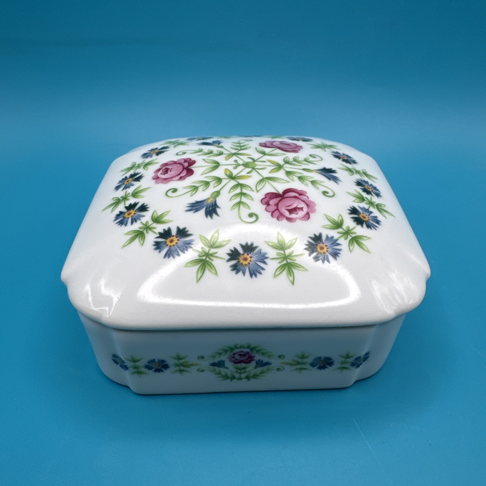 Limoges Trinket Jewlery Ring Box France w Lid Floral Porcelain Vintage Leclair