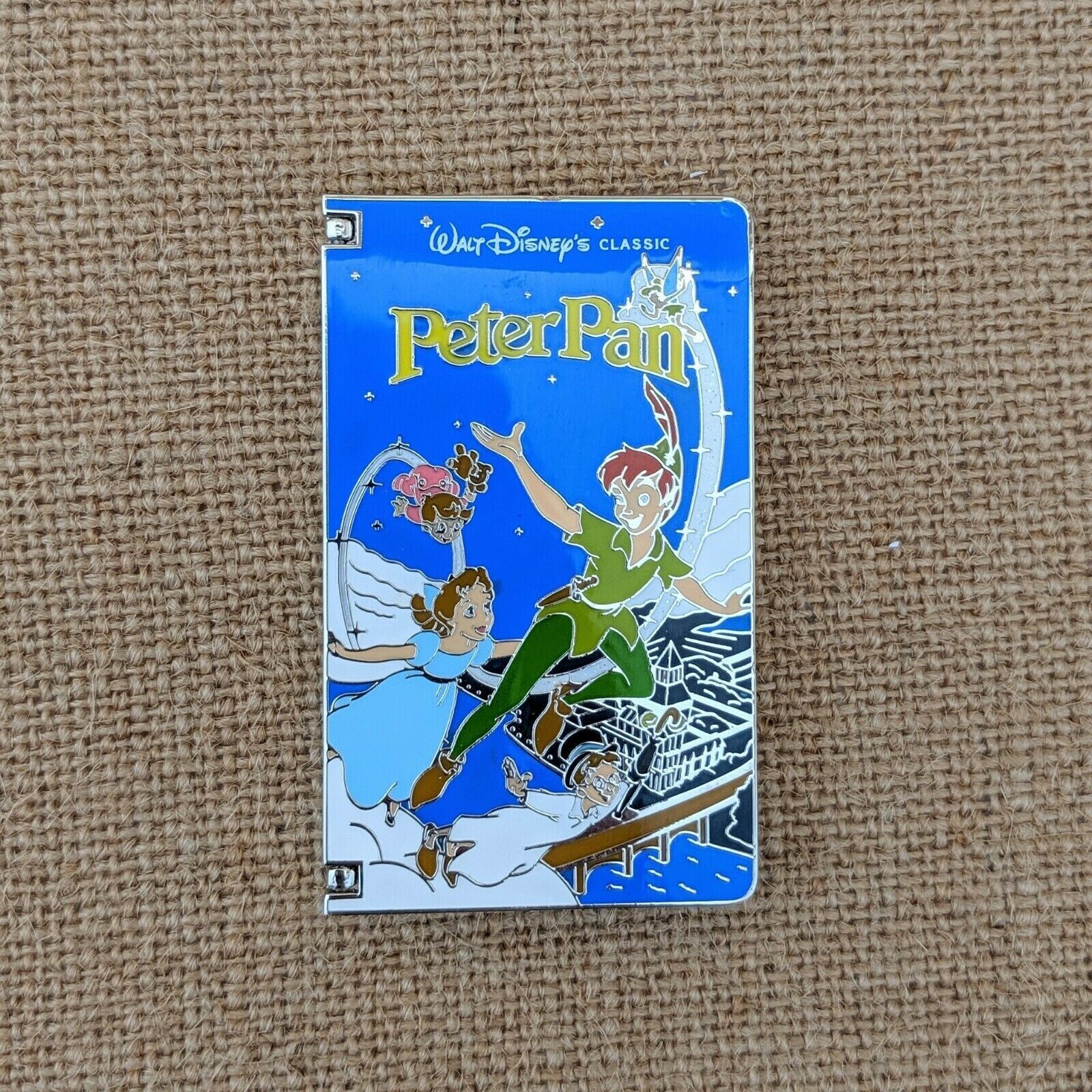 Peter Pan VHS Tape VCR Cassette Hinged Pin 2018 Disney Movie LE 1500