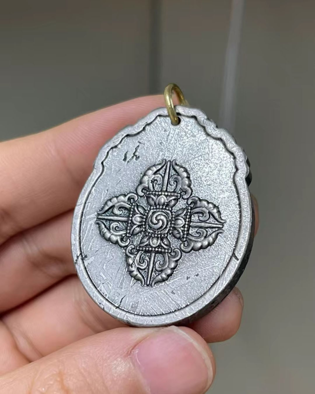 33g Aletai Iron Meteorite Slice carving zodiac gossip shape pendant necklace
