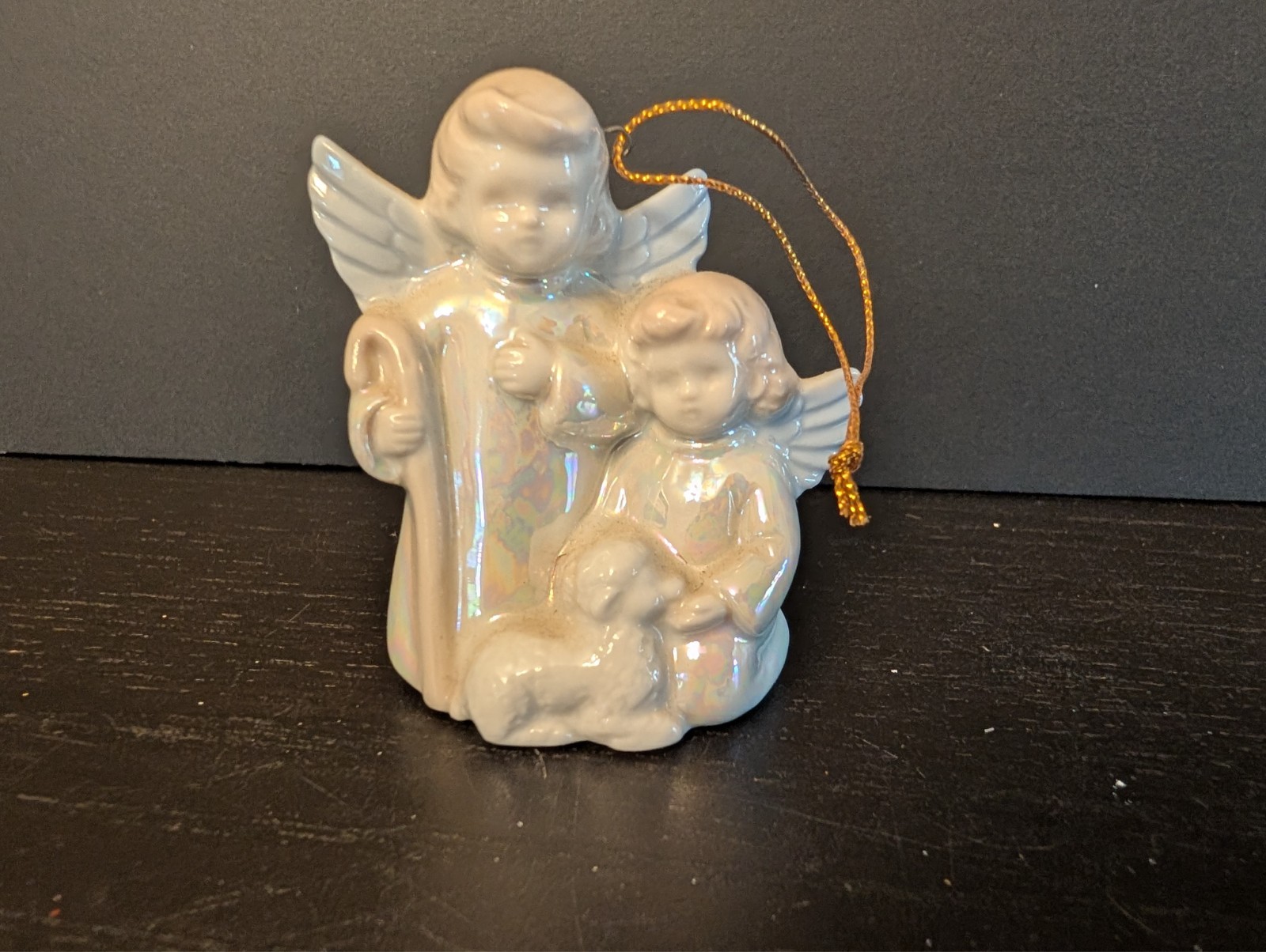 (1) Vtg RR Roman Porcelain Angels with Lamb 3” Christmas Ornament VGC