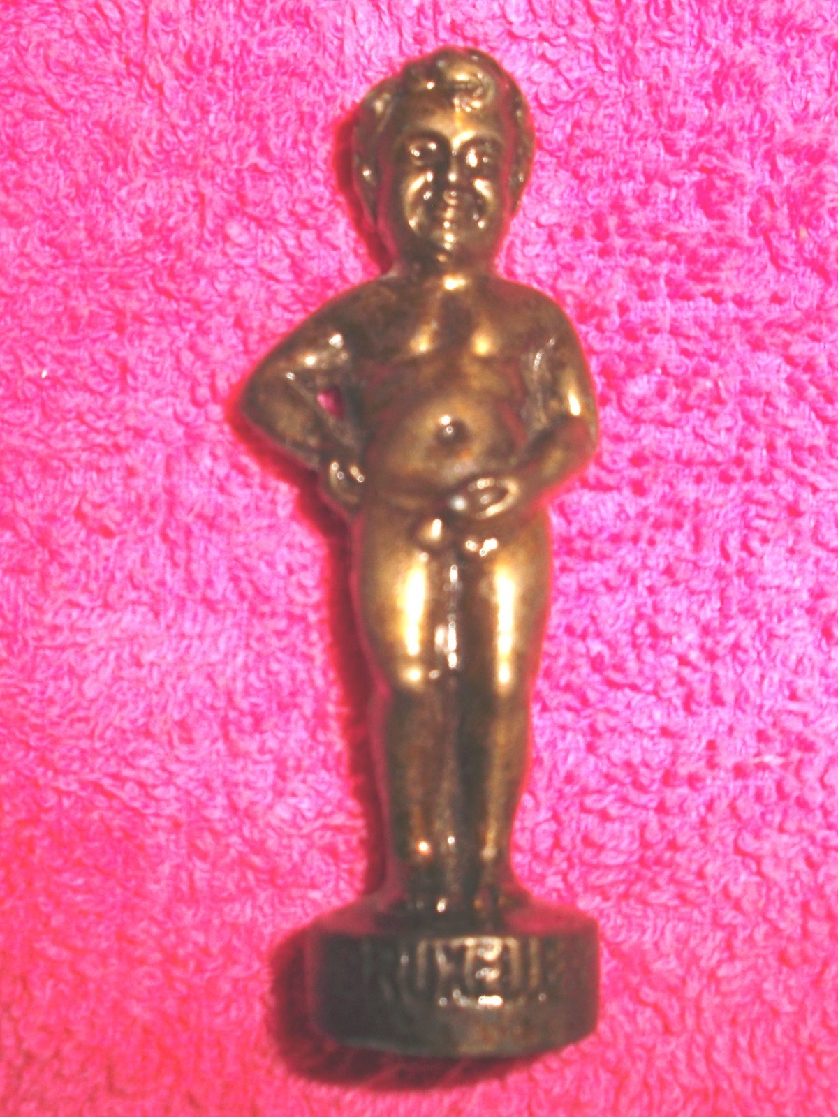 Bruxelle Brussels Little Boy Peeing Statue Figurine Manneken Pis Replica Bronze