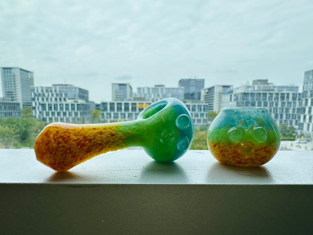 Mini Glass Pipe and Stash Jar Set Tiny Pipe For Smoking Tobacco Travel-Friendly