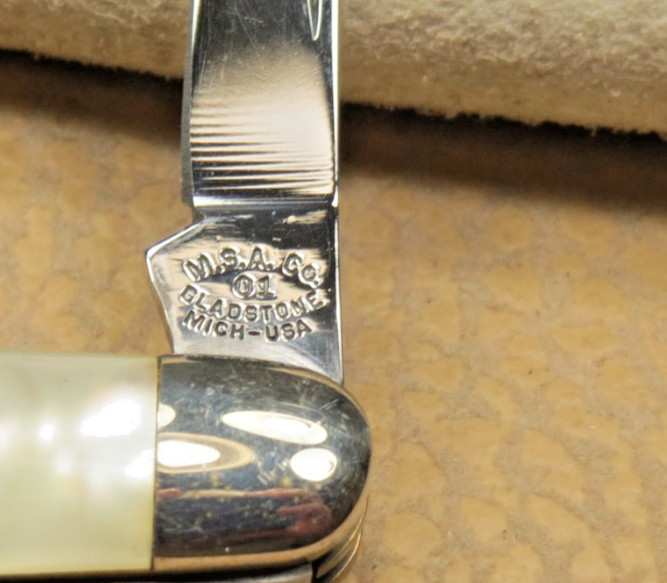 MARBLES USA by Queen Cutlery Wharncliffe Whittler Knife Cracked Ice Handles MINT