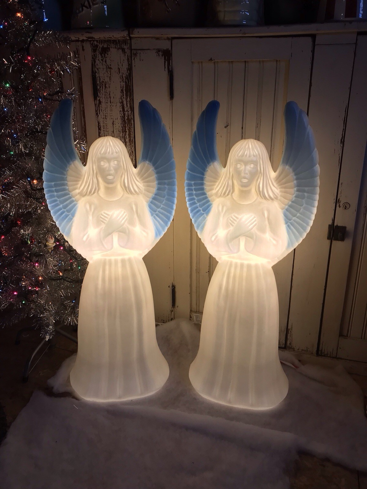 Blow Mold Christmas Angels Pearl With Blue Wings TPI Mold New PAIR Lighted USA