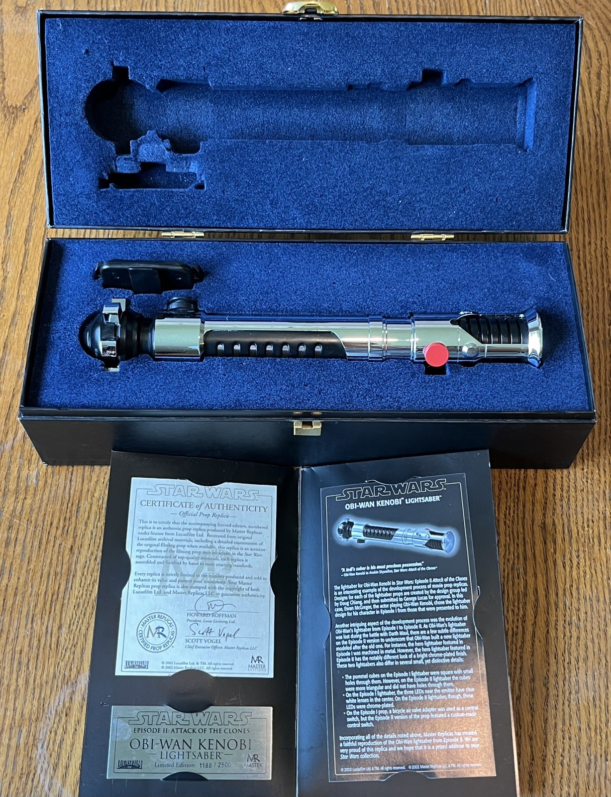 Master Replicas Star Wars Obi-Wan Kenobi AOTC Lightsaber SW-103