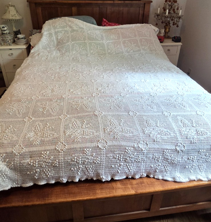 Antique Filet Crochet BUTTERFLY Cotton Coverlet Bedspread Full Queen 84″ X 72″