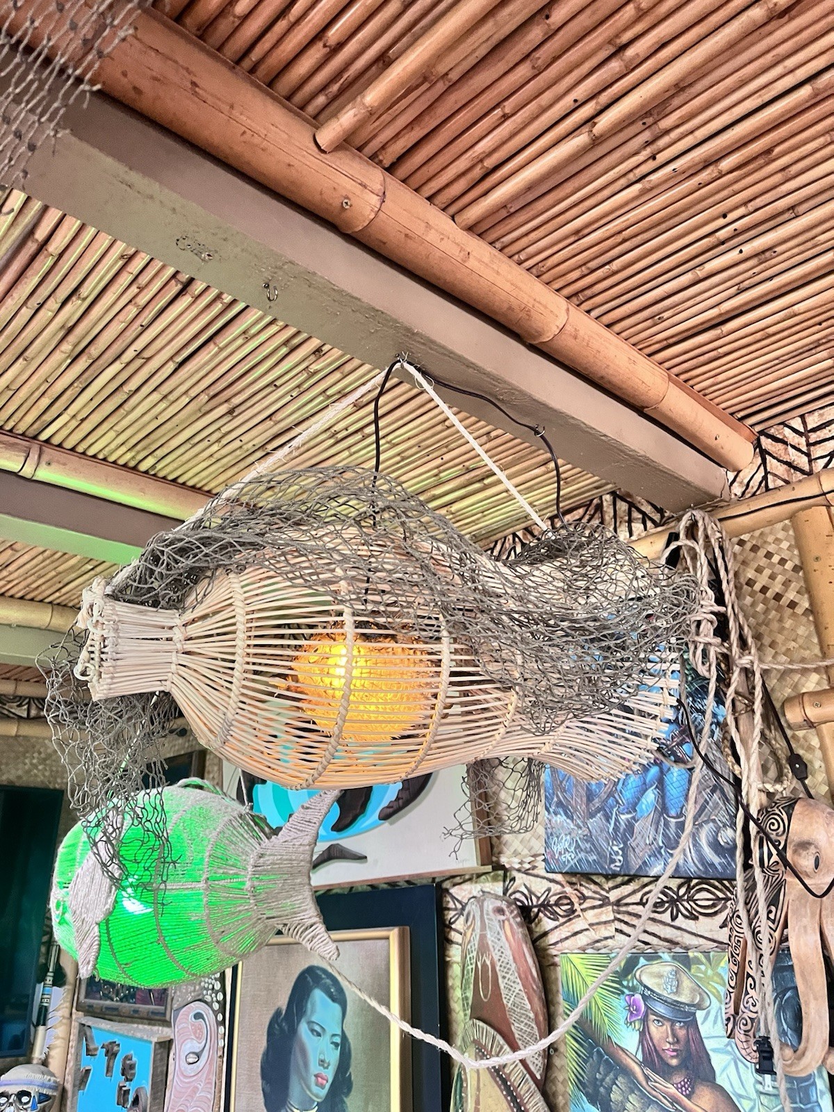 NEW Rattan Fish Trap Lamp W/ Real Puffer Fish Yellow Led Smokin Tikis Oceanic