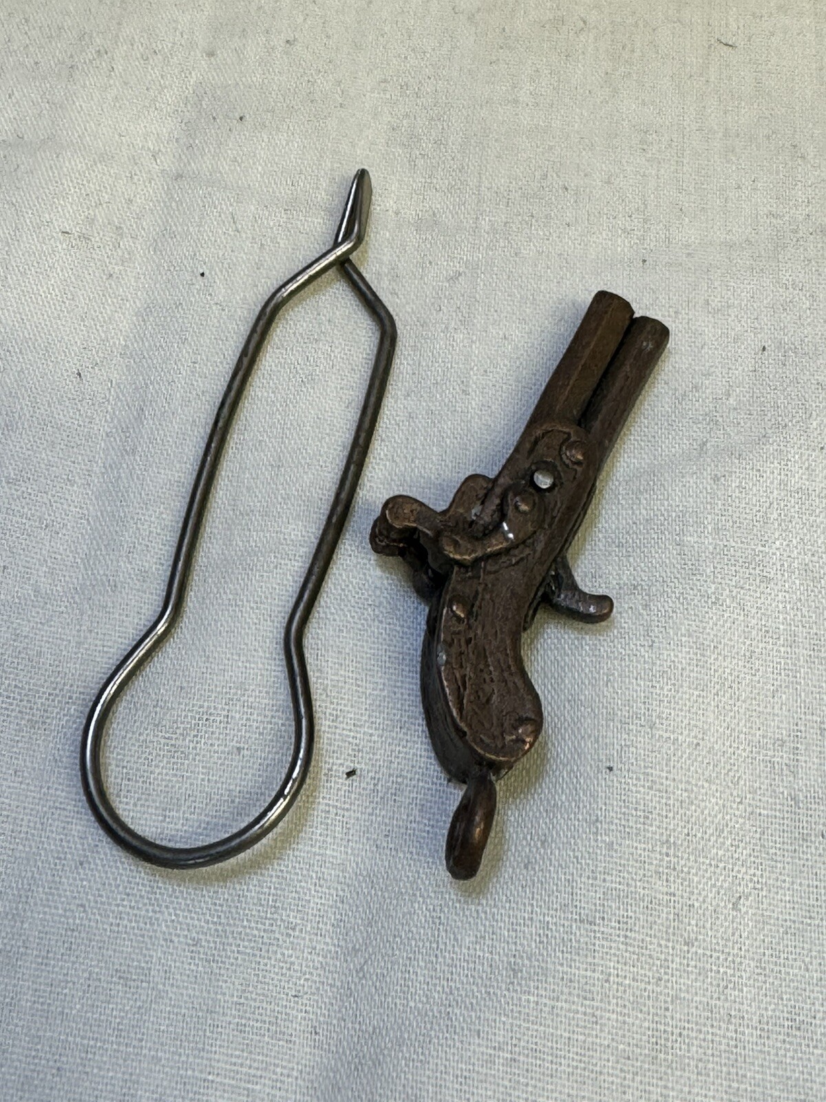 2 Original 1970’s Vintage/new 1 pistol roach Clips/ 1 Stainless steal clip