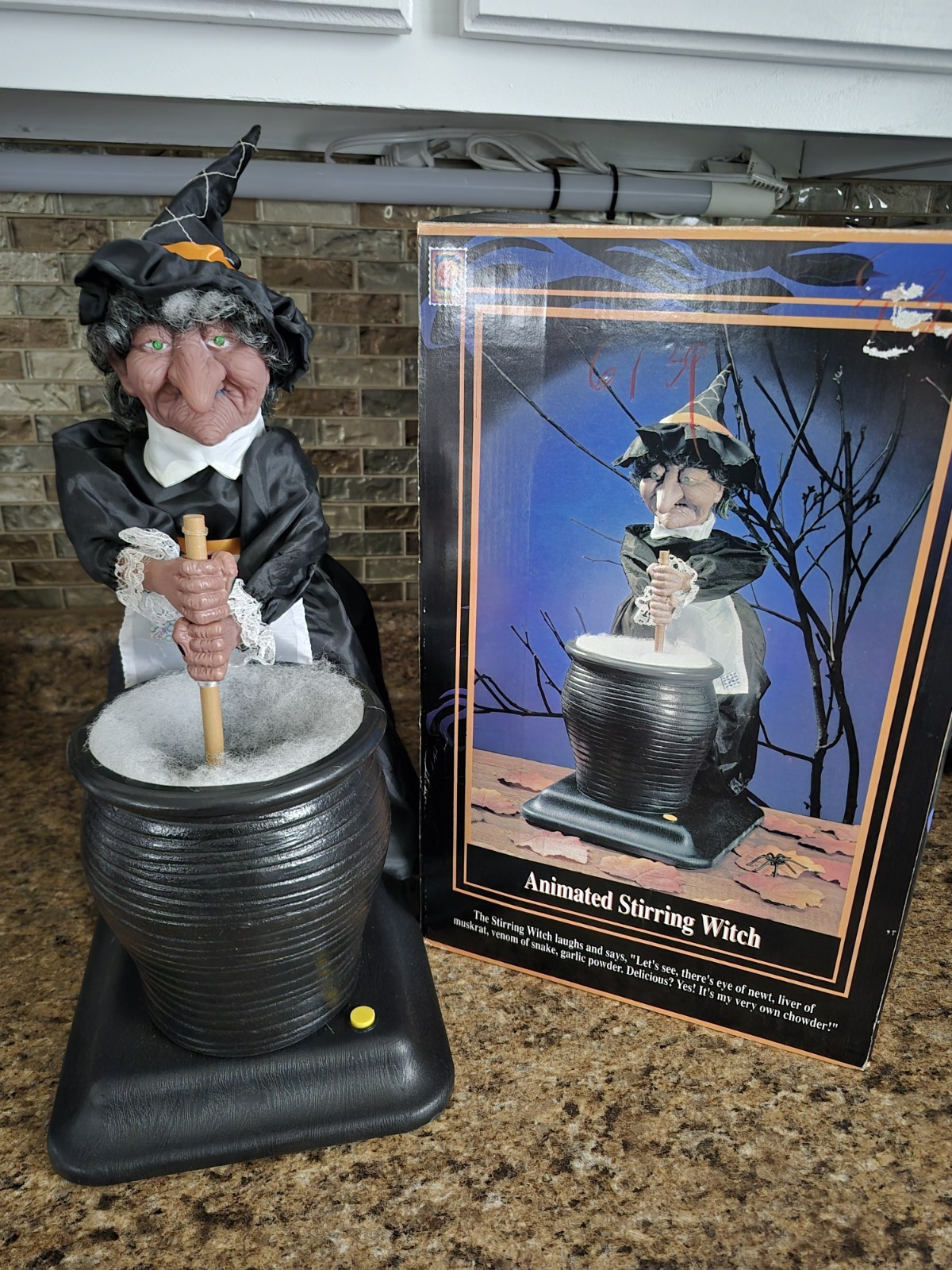 VINTAGE GEMMY ANIMATED TALKING WITCH STIRRING CAULDRON HALLOWEEN W/ORIGINAL BOX
