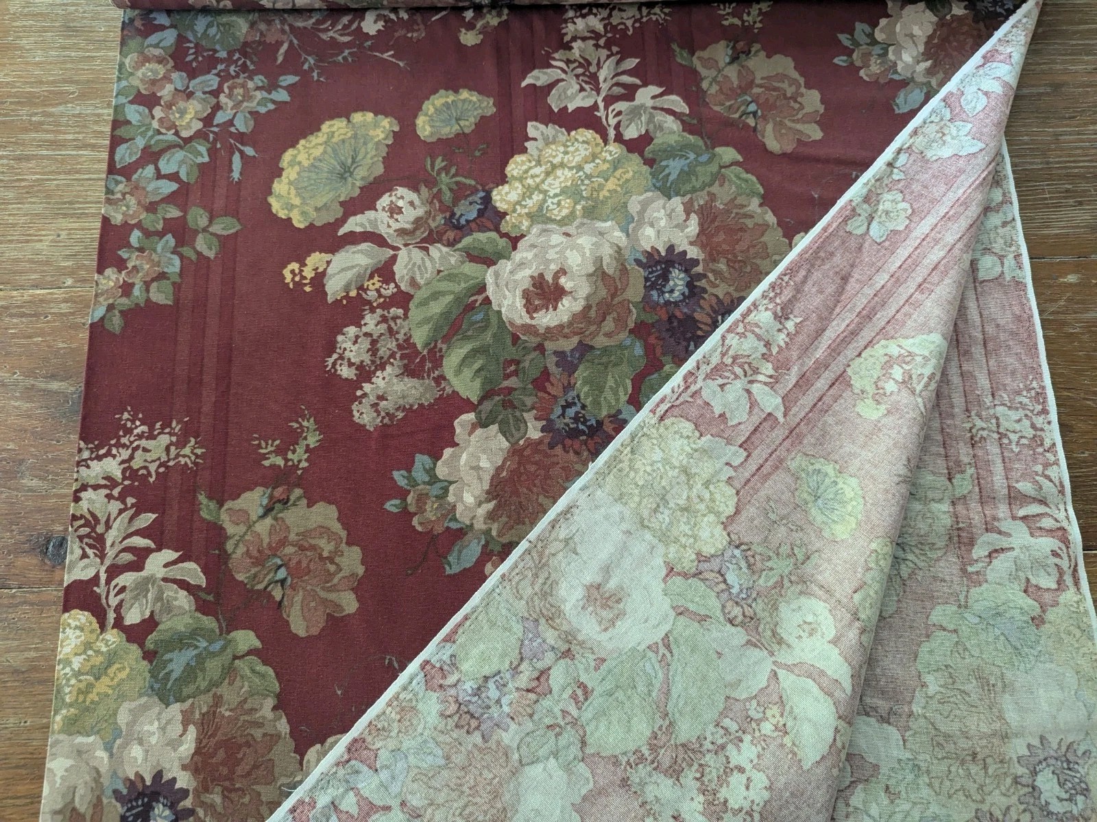 Vtg Portfolio Floral Upholstery Fabric Deep Red 6+ Yds French Country Cottage