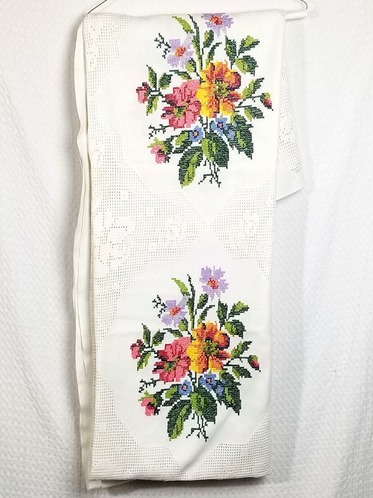 Vintage Christmas/Holiday Floral Needlepoint Waffle Table Cloth – 96 L x 60 W