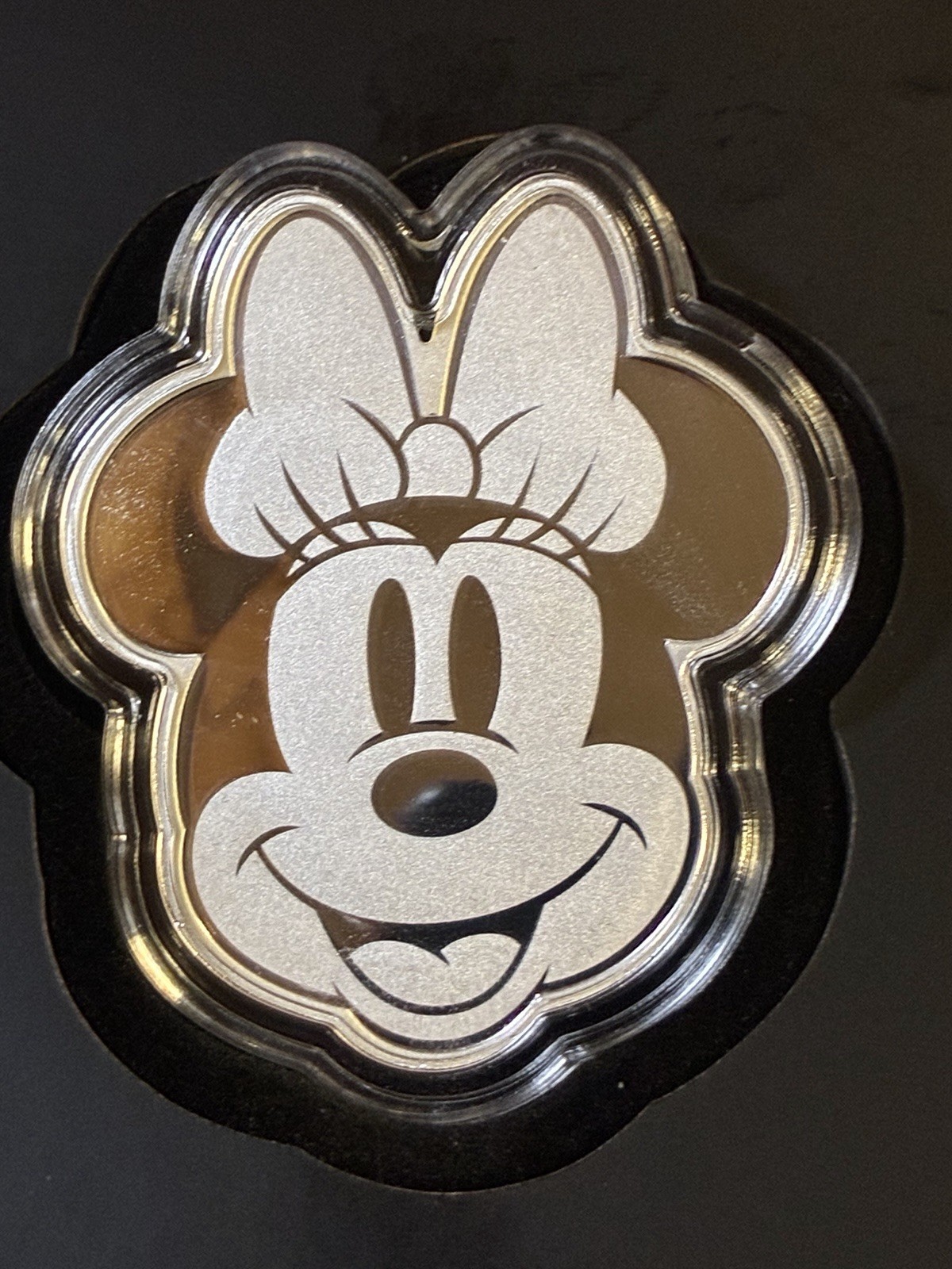 Agoro Minnie Mouse – Iconic Expressions – 1/2 oz Silver Collectible Coin