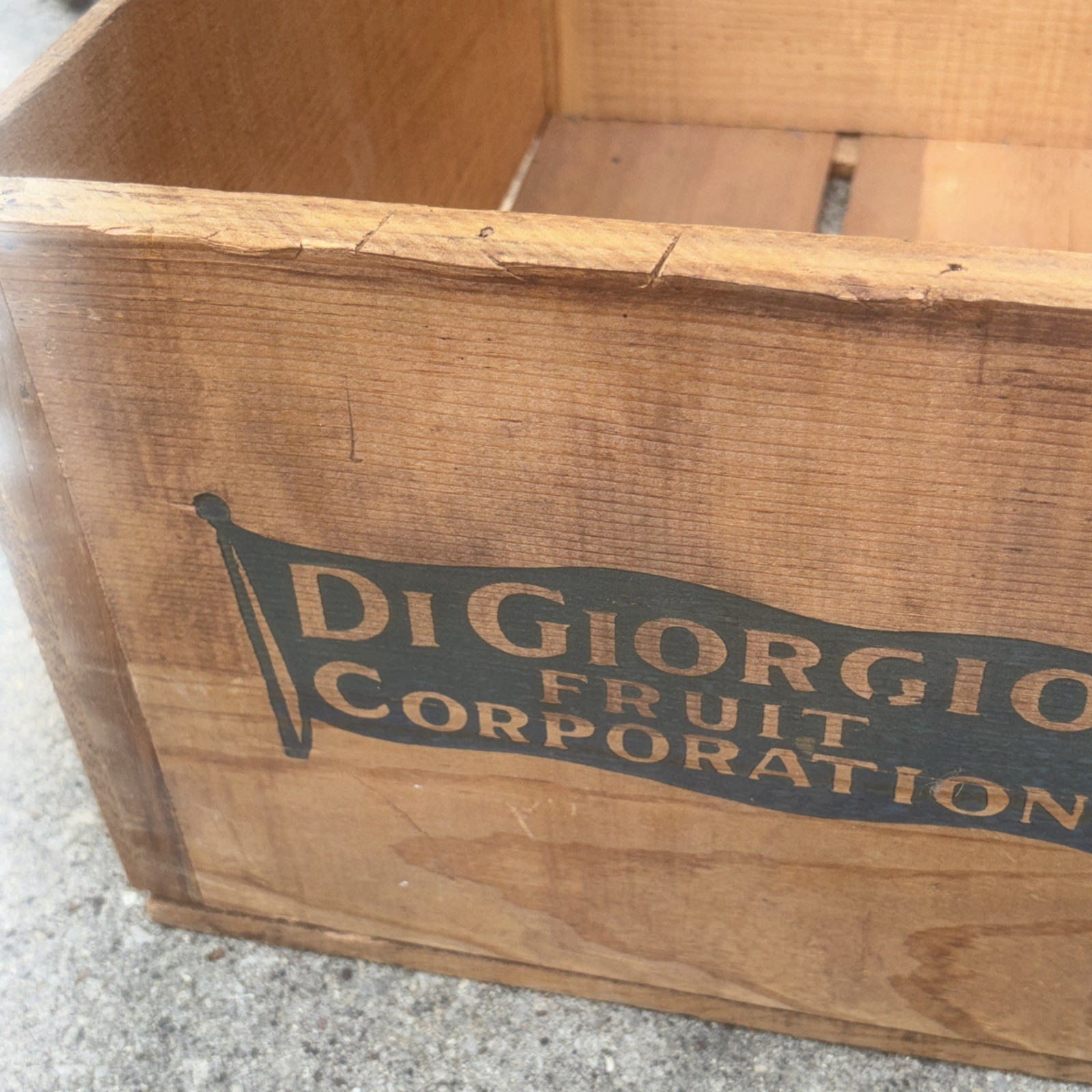 Vintage Do Giorgio Fruit Bartlett Pears Wood Fruit Crate