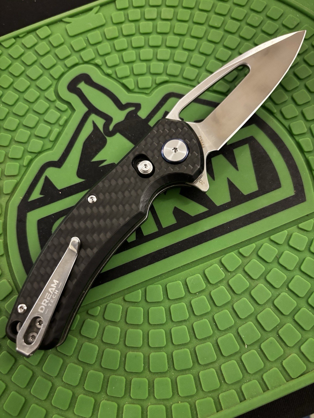 Dreamtech – Axis Lock, Carbon Fiber. D3444CF. MSRP 55