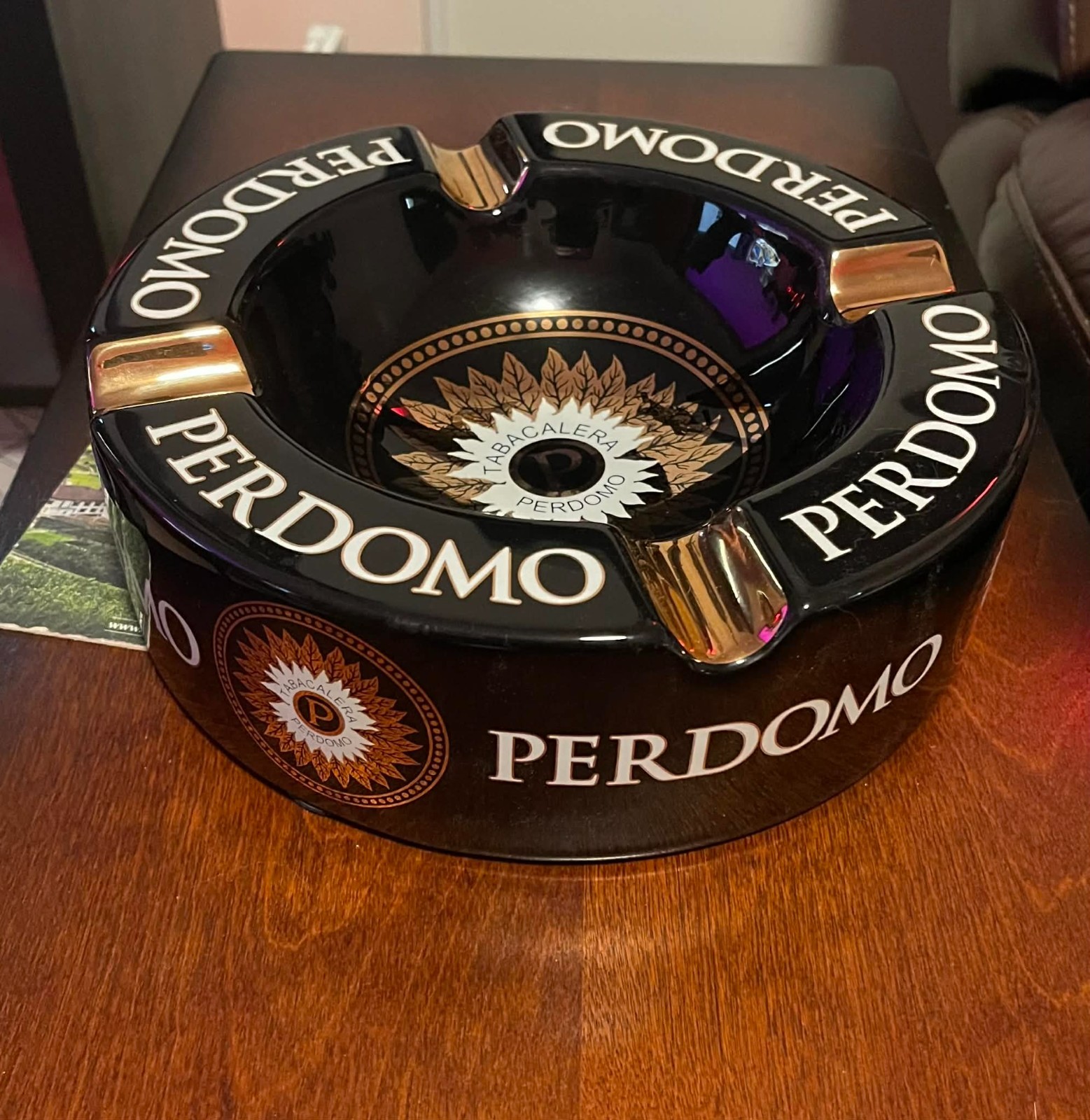 Perdomo Black and Gold Ceramic Large Cigar Ashtray 9″ Diameter **NO BOX**