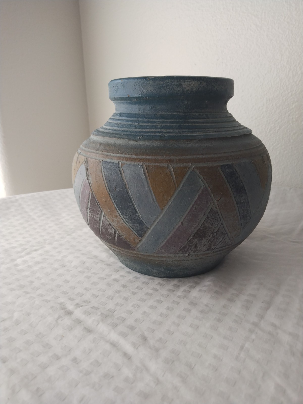 Vintage Handmade Rustic Native American Southwest Pottery Vase Planter 7′ Tall
