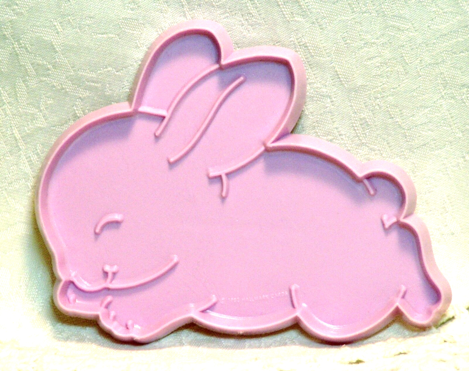 Hallmark Vintage Cookie Cutter – Sleepy Bunny Rabbit Easter Baby Shower Pet