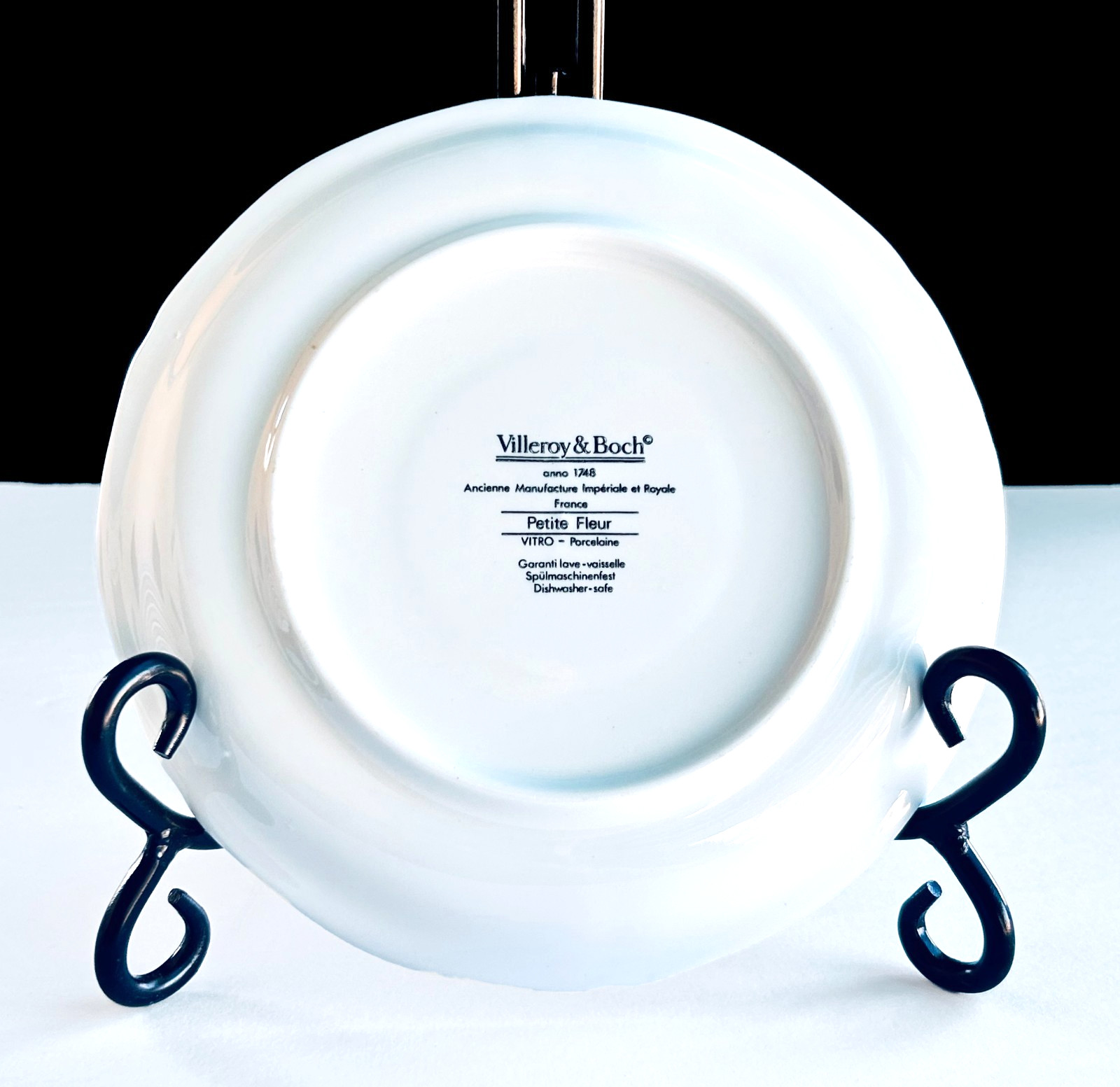 8 Villeroy & Boch Petite Fleur Breakfast / Cream Soup Saucers 6 3/4″ France C525