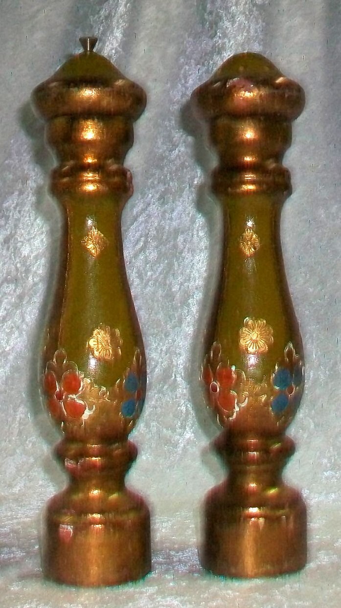 Vintage Italian Florentine Garantito Salt Pepper Mill Grinder Shaker Set Italy