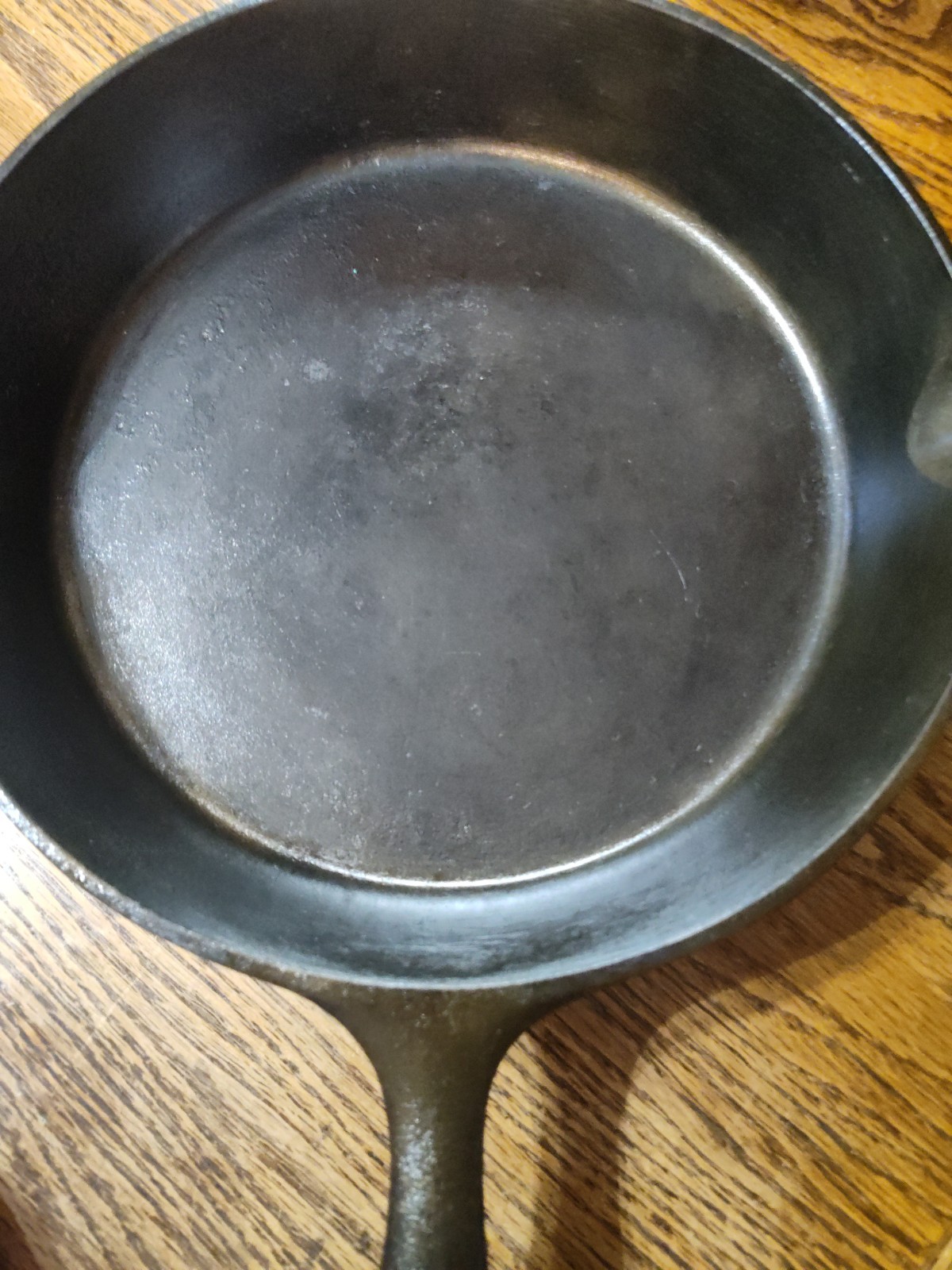 Vintage 1955-1965 Three Notch Lodge No. 8 Z Cast Iron Skillet Cleaned Reseasoned