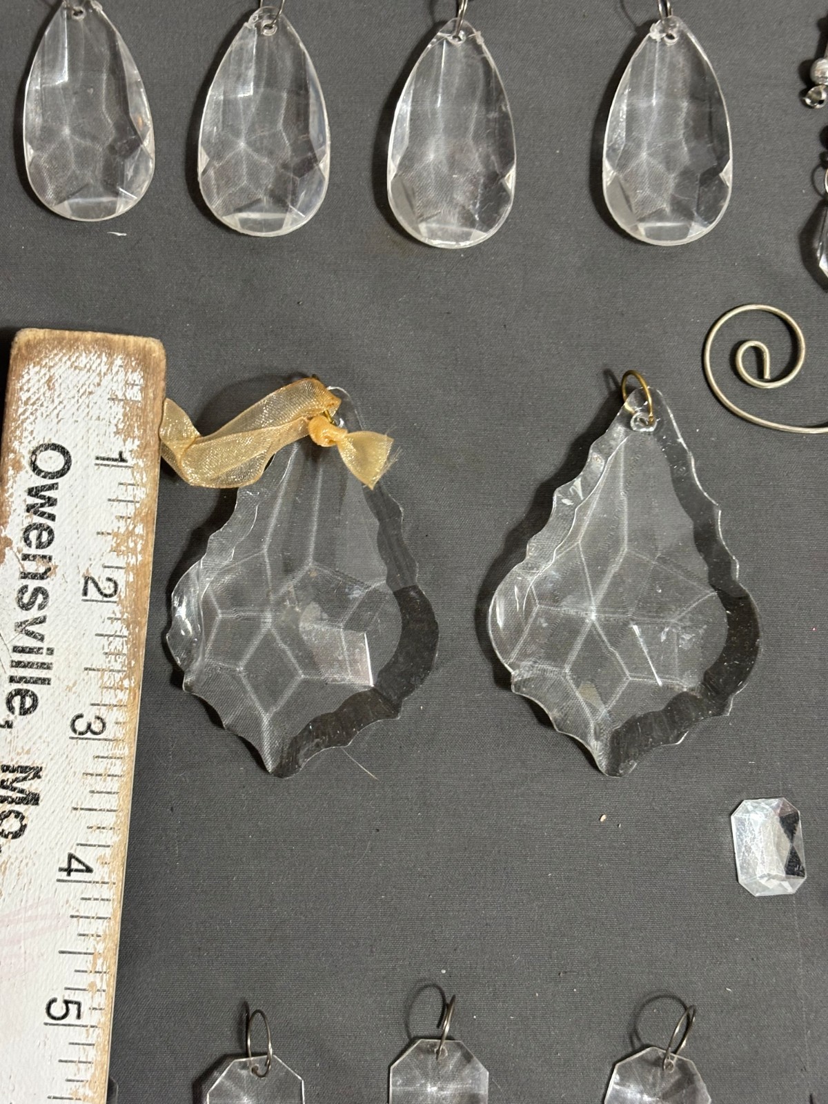 HUGE lot Crystal Glass Acrylic Lucite CHANDELIER PRISM Replacement Pieces