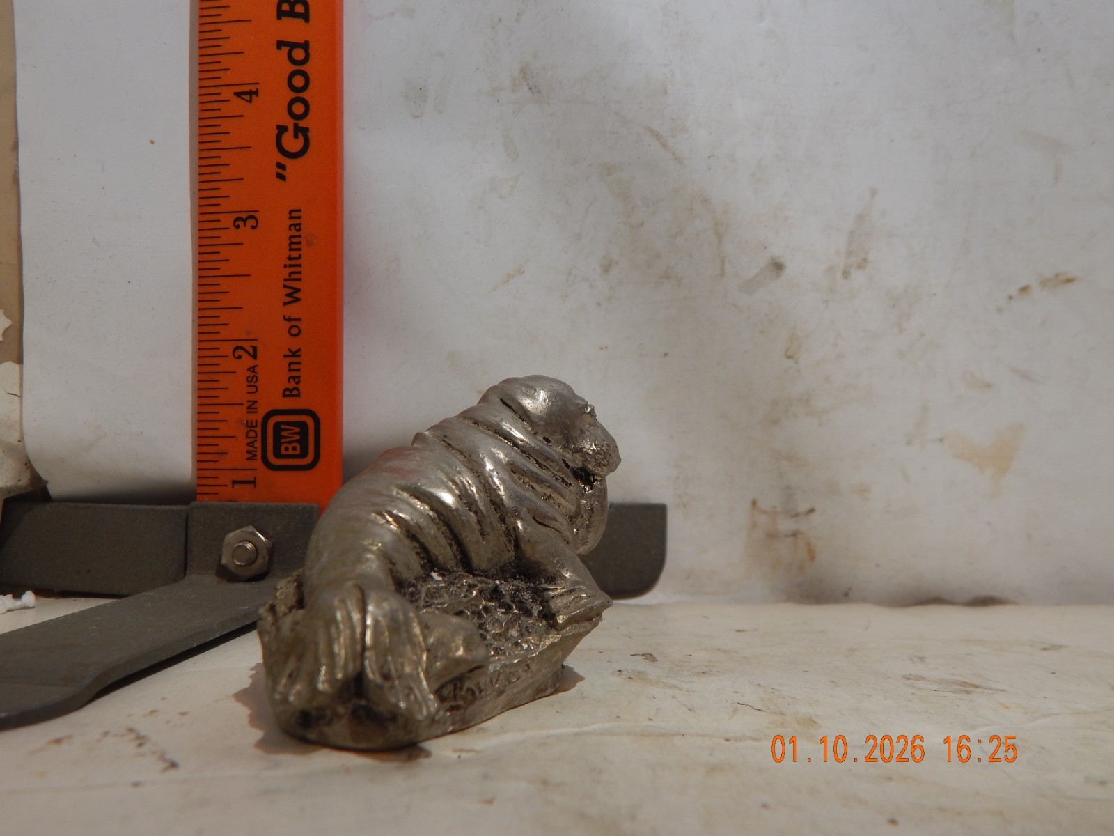 Donahue Enterprises silver walrus figure – About 3″ long, weighs 12.5 ounces!